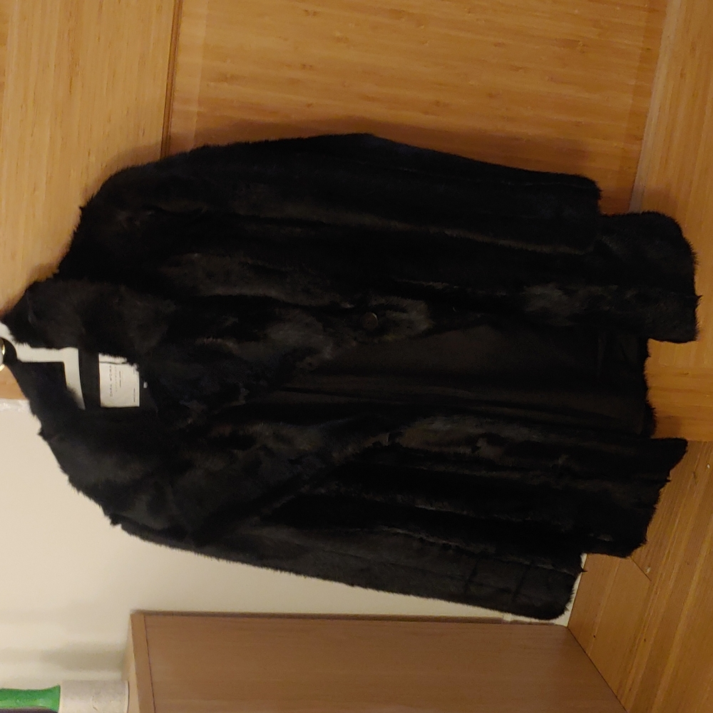 New Black Zara Faux Fur Coat Size Small